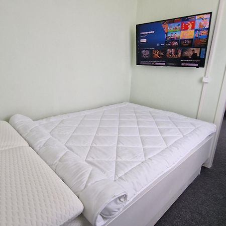 Citycenter Apartment - Bigtv-Ps4-Netflix-Parking Chemnitz Extérieur photo